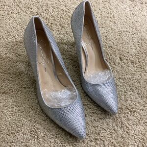 Jessica Simpson NEW Lindza rhinestone silver pumps size 8.5